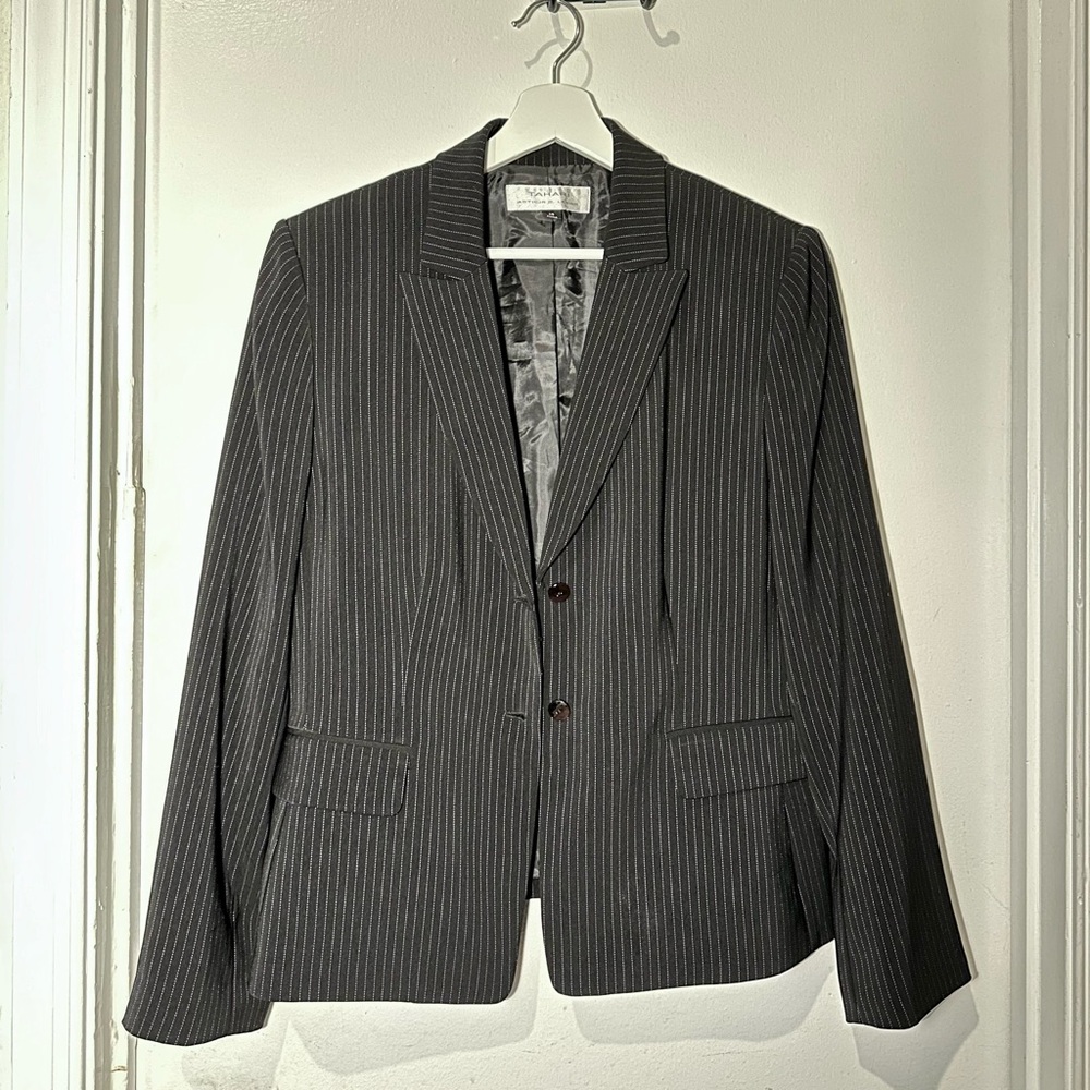 Tahari black pinstriped suit blazer Size 14